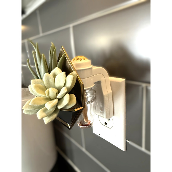 Bath & Body Works Wallflower Plugin Succulents Home Fragrance Diffuser NO Light - Picture 2 of 4
